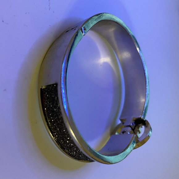 Michael Kors Beautiful Black Glitter Hinged  Bracelet - Picture 4 of 5